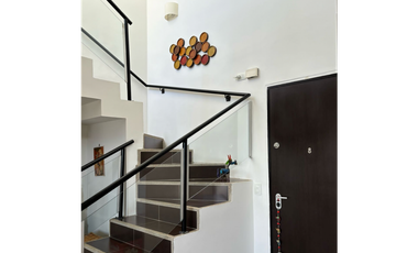 venta de hermoso penthouse de 198 M2 en 540 mill en La Mesa