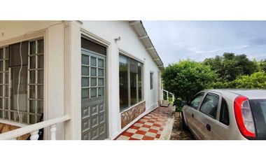 Casalote de 1000 M2 en 650 mill en La Mesa Cund, a 10 min del pueblo.