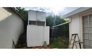 Casalote de 1000 M2 en 650 mill en La Mesa Cund, a 10 min del pueblo.