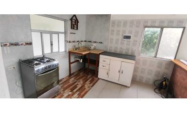 Casalote de 1000 M2 en 650 mill en La Mesa Cund, a 10 min del pueblo.