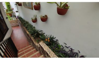 Casa campestre de 262 M2 en 379 mill en La Mesa Cund, URBANA