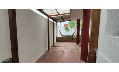 Casa campestre de 262 M2 en 379 mill en La Mesa Cund, URBANA