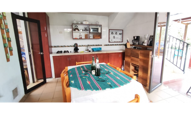 Casa campestre de 262 M2 en 379 mill en La Mesa Cund, URBANA