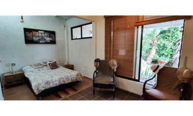 Casa campestre de 262 M2 en 379 mill en La Mesa Cund, URBANA