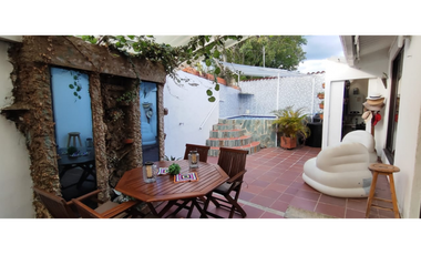 Casa campestre de 262 M2 en 379 mill en La Mesa Cund, URBANA