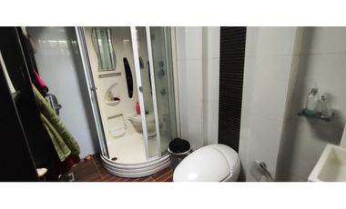 hermosa casa en conjunto de 410 mill en La Mesa Cund, un piso