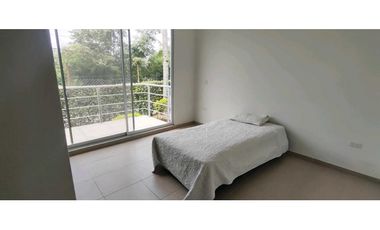 Venta de casa campestre de 1225 M2 en 679 mill en La Mesa Cund, Col.