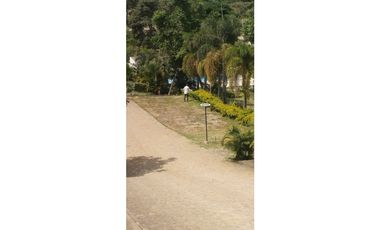 Venta de lote en condominio de 1703 M2 en 250 mill en La Mesa Cund