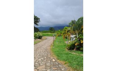 Venta de lote en condominio de 1703 M2 en 250 mill en La Mesa Cund