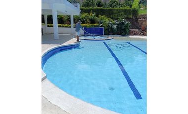 Venta de lote en condominio de 1703 M2 en 250 mill en La Mesa Cund