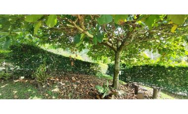 venta de casa campestre en condominio de 2000 M2 en La Mesa Cund.