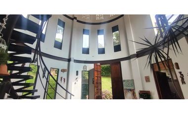 venta de casa campestre en condominio de 2000 M2 en La Mesa Cund.