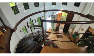 venta de casa campestre en condominio de 2000 M2 en La Mesa Cund.