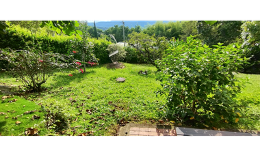 venta de casa campestre en condominio de 2000 M2 en La Mesa Cund.