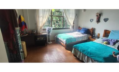 venta de casa campestre en condominio de 2000 M2 en La Mesa Cund.