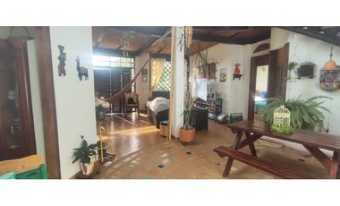 venta de casa campestre en condominio de 2000 M2 en La Mesa Cund.