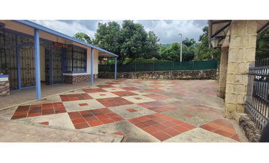 Casalote de 490 M2 en 349 mill en San Javier insp de La Mesa Cund