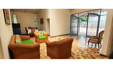 Casalote de 490 M2 en 349 mill en San Javier insp de La Mesa Cund