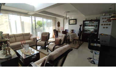 Se vende penthouse de 178 M2 en 700 mill en La Mesa Cund, COL.