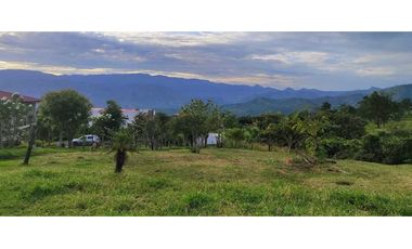 Venta de lote de 3200 M2 en 768 millones en La Mesa Cund