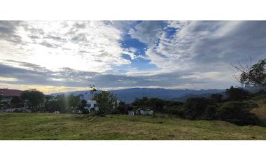 Venta de lote de 3200 M2 en 768 millones en La Mesa Cund