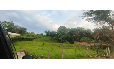 Venta de lote de 2272 M2 en La Mesa CUND, zona de valorización