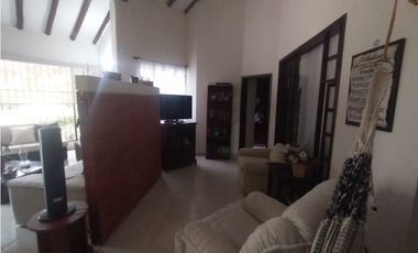 Se vende casa campestre de 280 M2 en 650 mill en La Mesa Cund, COL.
