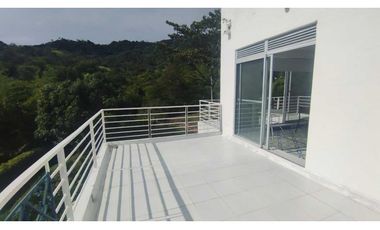 Casa campestre de 2550 M2 en 600 mill en La Mesa Cund COL
