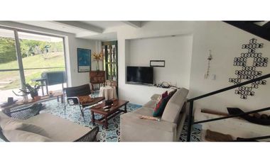 Casa campestre de 2550 M2 en 600 mill en La Mesa Cund COL