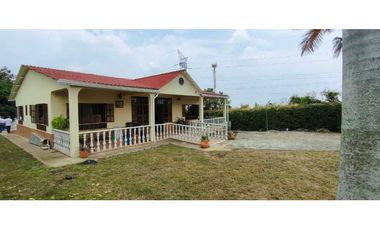 Venta de casalote de 1650 M2 en 680 mill en La Mesa Cund