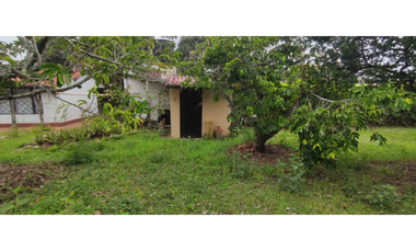 Venta de casa campestre de 1900 M2 en 729 mill en La Mesa Cund.