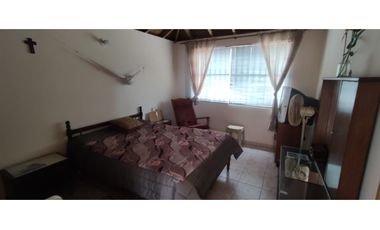 Venta de casa campestre de 1900 M2 en 729 mill en La Mesa Cund.