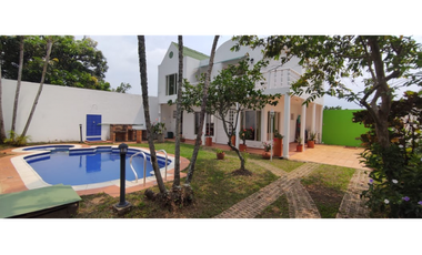 Venta casa campestre urbana de 250 M2 en 699 mill en La Mesa Cund