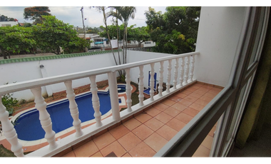 Venta casa campestre urbana de 250 M2 en 699 mill en La Mesa Cund