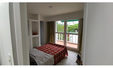 Venta casa campestre urbana de 250 M2 en 699 mill en La Mesa Cund