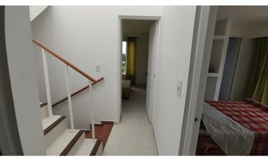 Venta casa campestre urbana de 250 M2 en 699 mill en La Mesa Cund