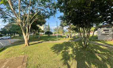 Apartamento de 87 M2 en 370 mill en La Mesa Cund, COL linda vista.