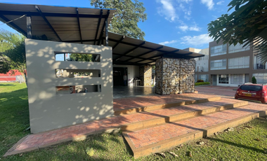 Apartamento de 87 M2 en 370 mill en La Mesa Cund, COL linda vista.