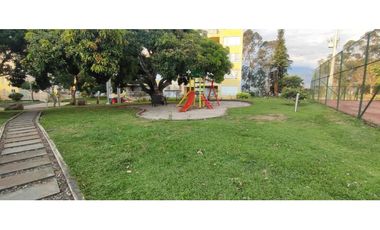 Lindo apartamento de 87 M2 en 420 mill en La Mesa Cund, con vista