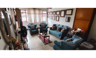 venta de casa urbana de 168 M2 en La Mesa, Cund, muy central