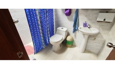 venta de casa urbana de 168 M2 en La Mesa, Cund, muy central