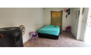 Casa de un piso con placa en San Joaquin, en 110 millones en La Mesa