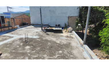 Casa de un piso con placa en San Joaquin, en 110 millones en La Mesa