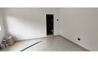 Venta de casa campestre de 800 M2 en La Mesa Cund, semi urbana.