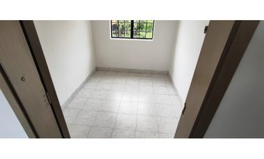 Venta de casa campestre de 800 M2 en La Mesa Cund, semi urbana.