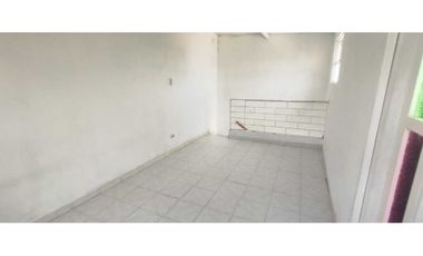 Venta de casa urbana de 130 M2 aprox en 210 mill en La Mesa Cund