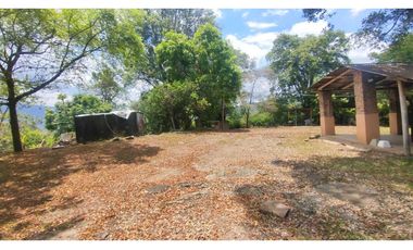Espectacular lote de 3180 M2 en 270 mill en La Mesa Cund, Col
