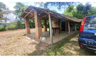 Espectacular lote de 3180 M2 en 270 mill en La Mesa Cund, Col