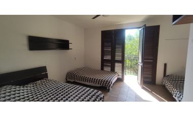 Casaquinta con piscina, 6500 M2 en 1399 mill en La Mesa CUND