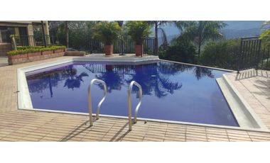 Casaquinta con piscina, 6500 M2 en 1399 mill en La Mesa CUND